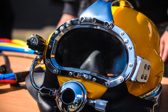 Yellow diving helmet, for deep sea diving