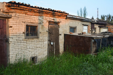 Abandoned brick barn