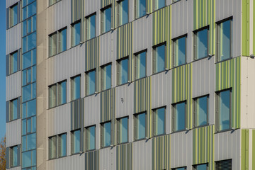 Obraz premium Wall of office building with windows. Modern exterior.