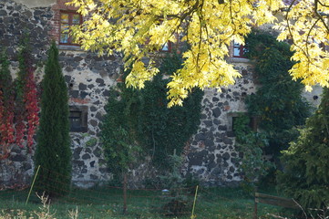 Altes Bauernhaus im Herbst