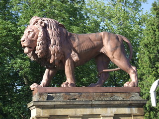 Fototapeta na wymiar lion sculpture in the Czech Republic near the castle