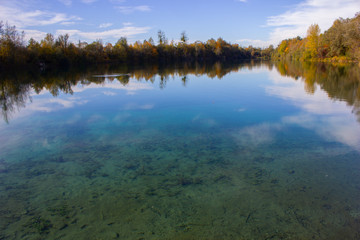 See im Herbst klar