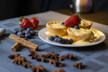 fruit mince pie custard berries
