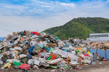 台風による浸水により廃棄された大量の災害ゴミ