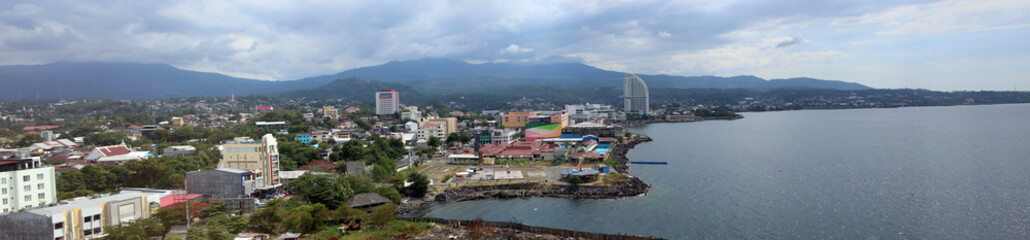 Blick auf Manado in Nordsulawesi