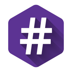 Obraz premium White Hashtag icon isolated with long shadow. Social media symbol. Modern UI website navigation. Purple hexagon button. Vector Illustration