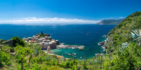 Naklejka premium Vernazza in Italy, the cinque terre