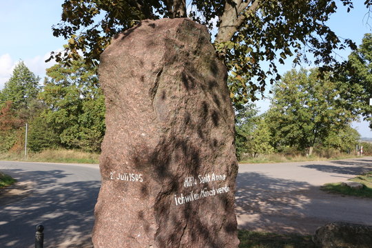 Blick auf den Lutherstein &ouml;stlich von Stotternheim in Th&uuml;ringen