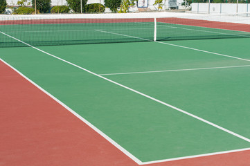 Tennisplatz mit diversen Linien in der Detailansicht