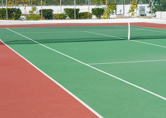 Tennisplatz mit diversen Linien in der Detailansicht