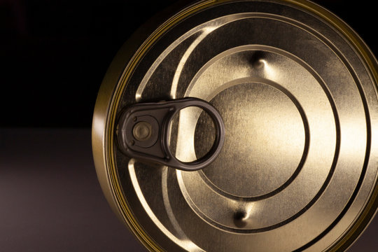 Iron tin in gold metalic color