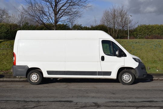 Clean White Van 1071-040