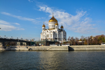 Fototapeta na wymiar Cathedral of Christ the Savior in Moscow.