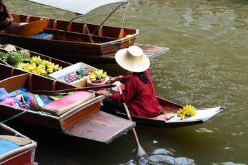 Obraz premium Damnoen Saduak Floating Market Bangkok Thailand