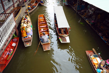 Fototapeta na wymiar Damnoen Saduak Floating Market Bangkok Thailand