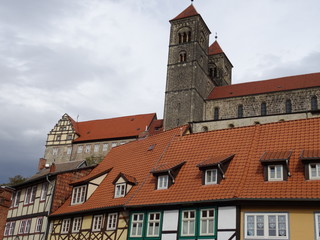 Naklejka premium Blick von Quedlinburg zum Schloss