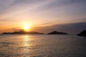 Naklejka na ściany i meble Romantic sunset on the Seychelles