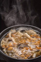 秋の味覚　きのこ鍋