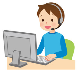 パソコンを操作する男の子