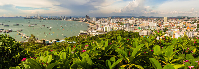 Aerial panoramic view of Pattaya Beach. - obrazy, fototapety, plakaty