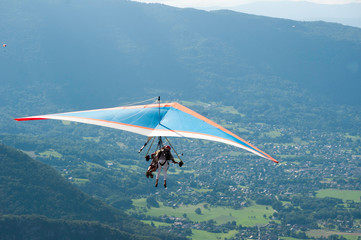  hang gliding over Lake Annecy
