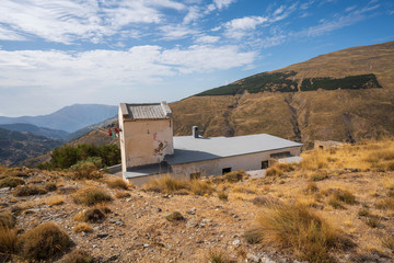 Building belonging to the Poqueira hydroelectric power plant.