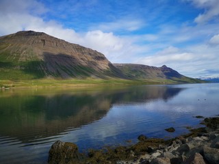 Fototapeta na wymiar Fjord in Iceland 