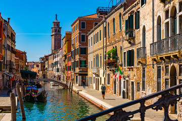Fototapeta na wymiar Venice cityscape with narrow canal