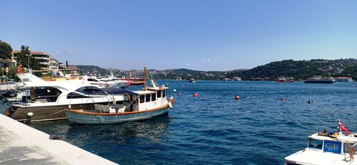 Fototapeta na wymiar boats in the bosphorus in bebek - istanbul in turkey