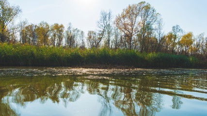 Obraz na płótnie Canvas the late autumn river landscape