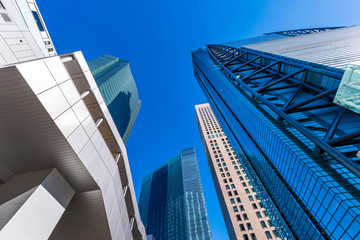 Fototapeta na wymiar 汐留の高層ビル街の風景