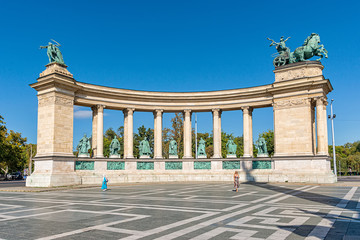 Obraz premium Budapest, Hungary - October 01, 2019: Hero's Square Budapest, Hosok tere, Hungary. It is home to iconic statuary and other important national leaders, as well as the Tomb of the Unknown Soldier.