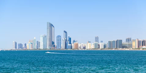 Fotobehang Modern stadsbeeld van Abu Dhabi © evannovostro