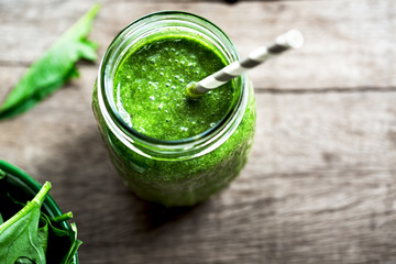 Spinach with Coconut, Mango and Chia seeds smoothie