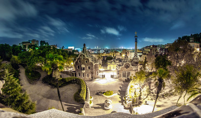 Naklejka premium Park Güell in night, Barcelona, Spain