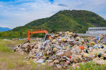 台風による浸水により廃棄された大量の災害ゴミ