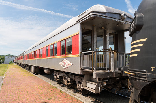 Tygart Flyer antique train excursion