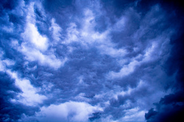Fototapeta premium Sky with storm clouds, on a winter afternoon, shortly before raining