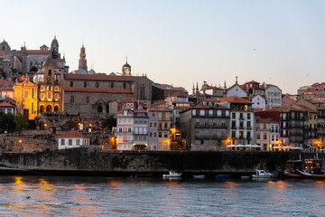 Oporto by night 