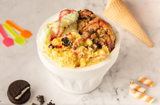 helado en envase de telgopor