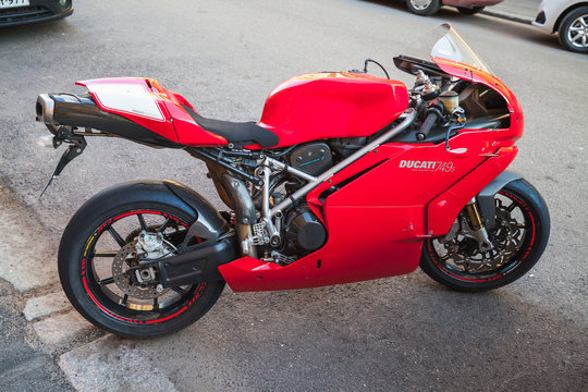 Ducati 749, sport bike by Ducati Motor Holding