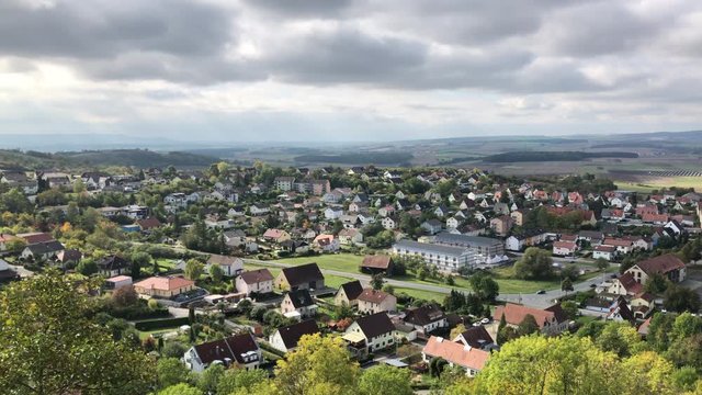 Blick vom Schlossberg &uuml;ber Koenigsberg in Bayern, Deutschland 