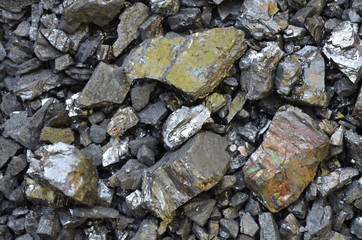  Coal anthracite coarse fraction lies on top of the fine.