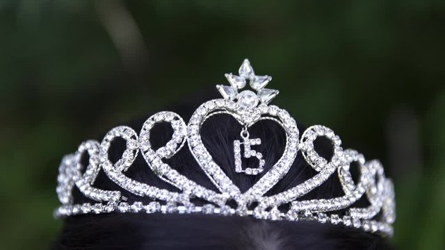 Quincea&ntilde;era crown close up shot