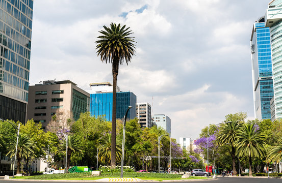 Paseo De La Reforma In Mexico City