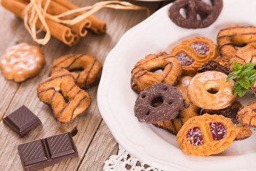 Shortcrust pastry biscuits.