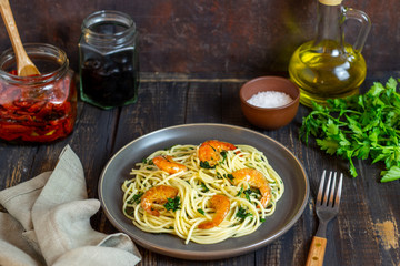 Italian pasta spaghetti with shrimps. Healty eating. Recipes. National cuisine.