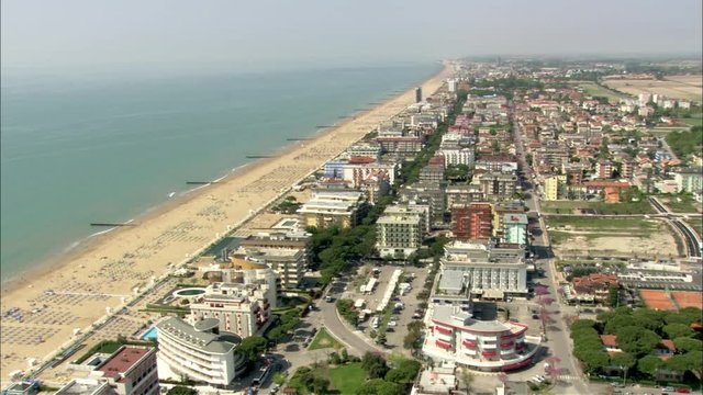 Veduta aerea di una spiaggia veneta