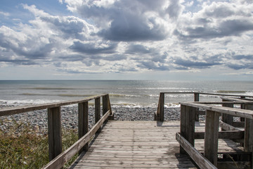 Fototapeta premium Boardwalk at Lawrencetown Beach Provincial Park, Nowa Szkocja, Kanada