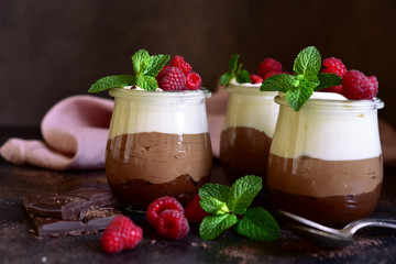 Delicious homemade mousse ' Three chocolate 